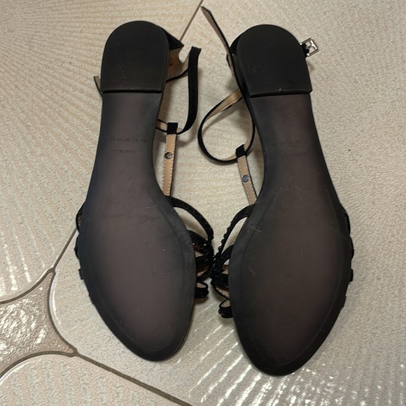 Sandals t strap never worn - Picture 2 of 2